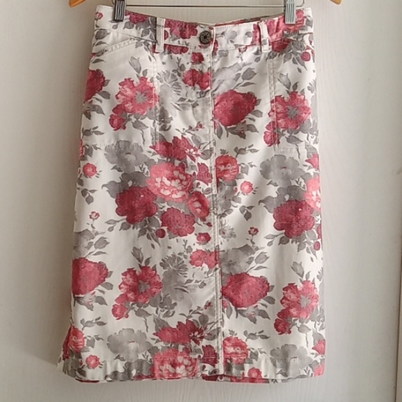⭐️ Host Pick ⭐️ Per Una | Multicolored Floral Pencil Skirt - Picture 2 of 7